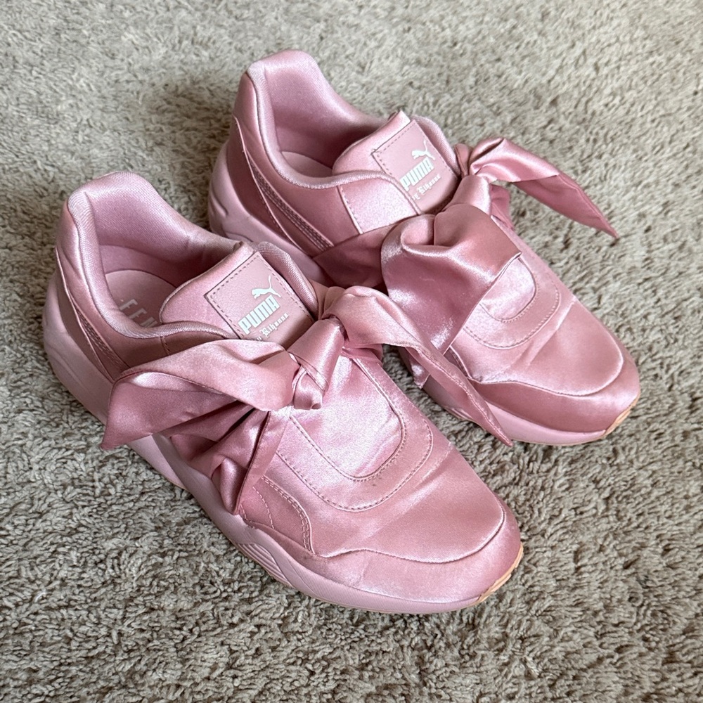 Fenty Puma Pink Satin Bow Sneakers (Women’s Size 9)